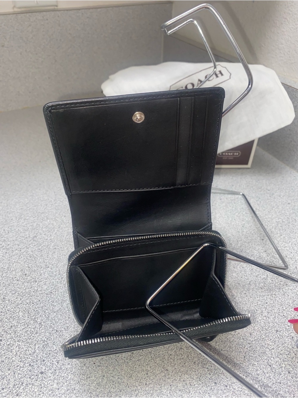Coach Vintage Unisex Black Leather Bifold Zip Compact Wallet All Inclusive NIB - Picture 5 of 14